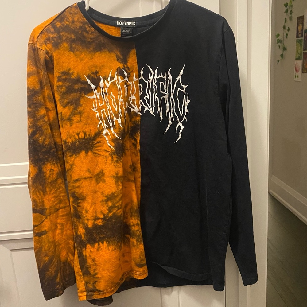 Hot Topic Tie-Dye Orange and Black Graphic Long Sleeve Size Medium